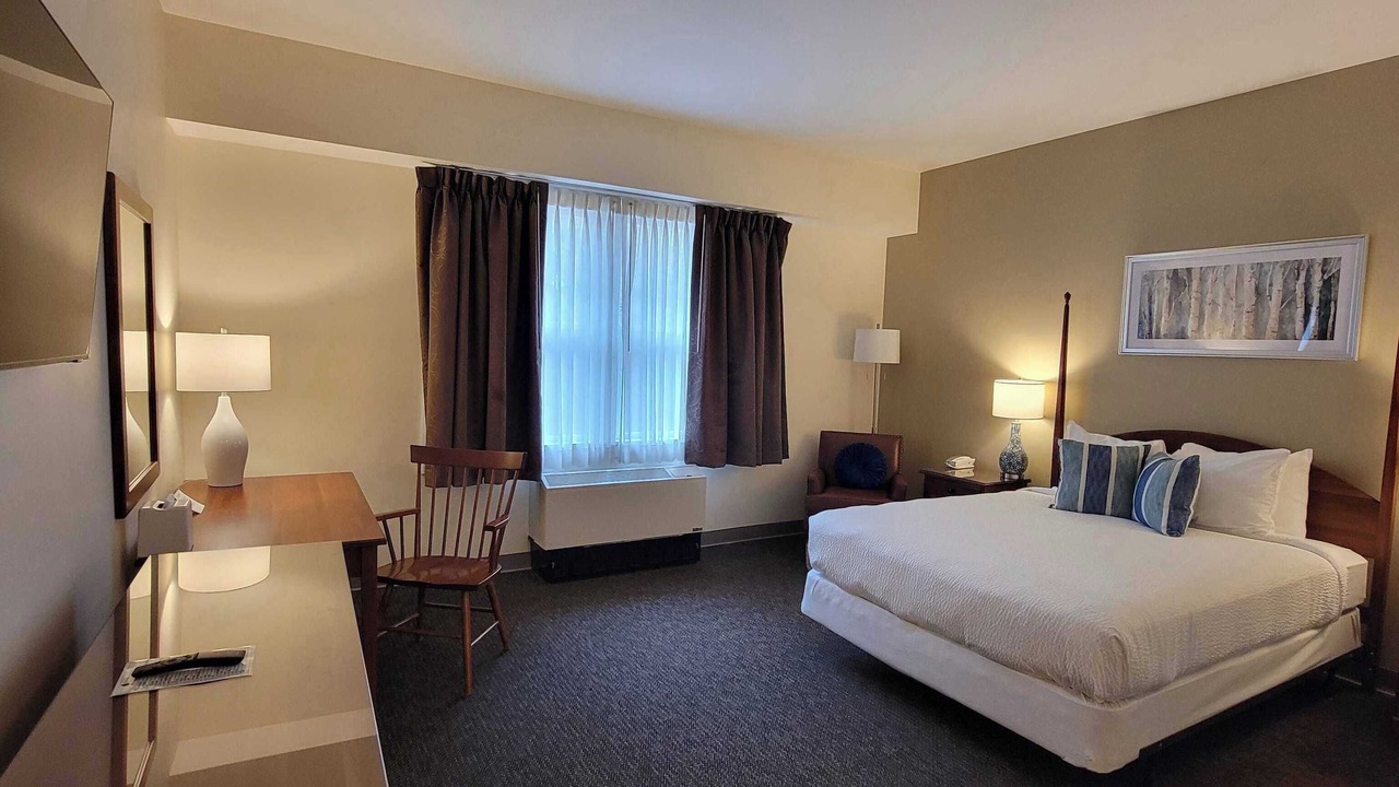 Photo of Bedroom in Ashland