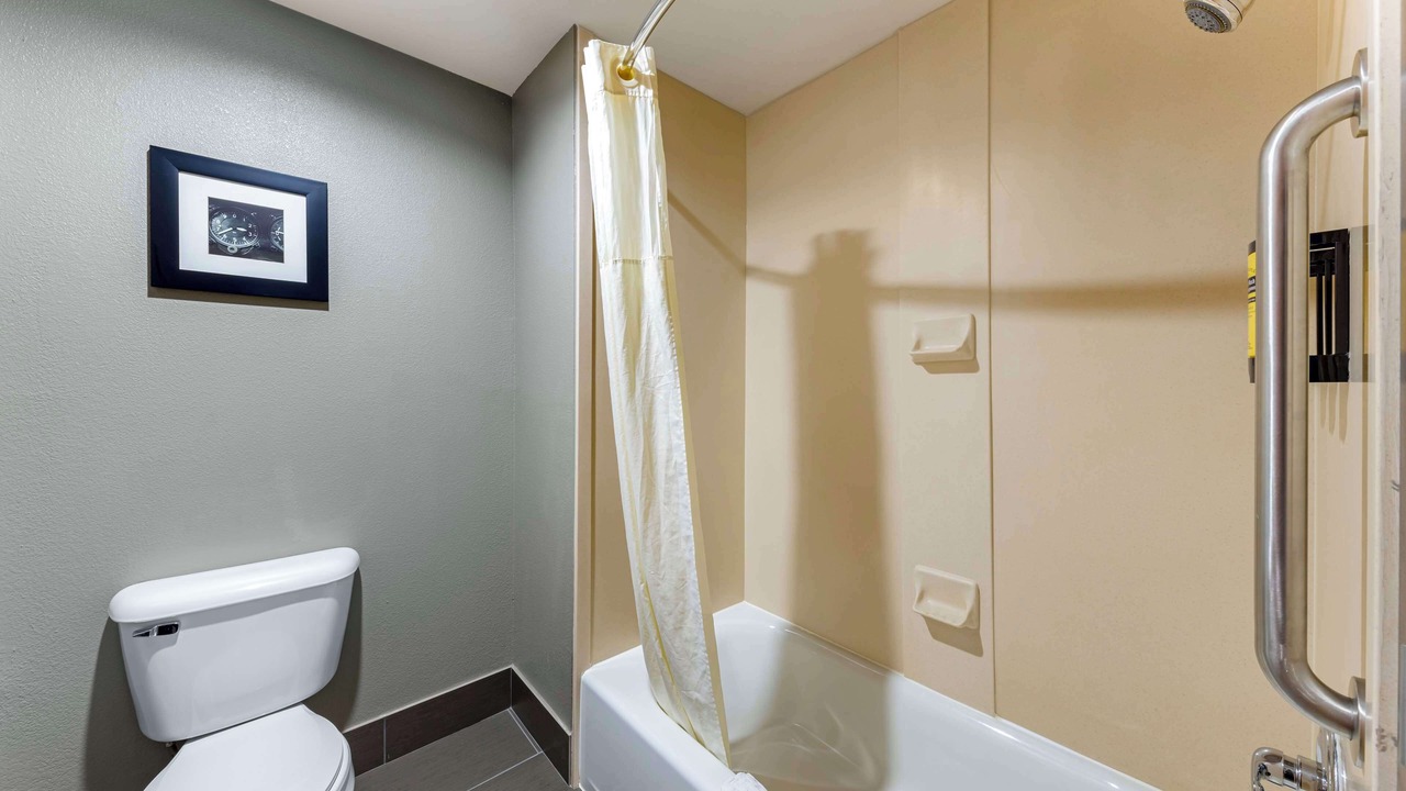 Photo of Bathroom in Midwest City