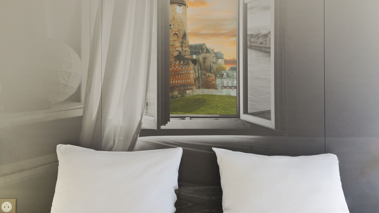 Photo of Bedroom in Republique