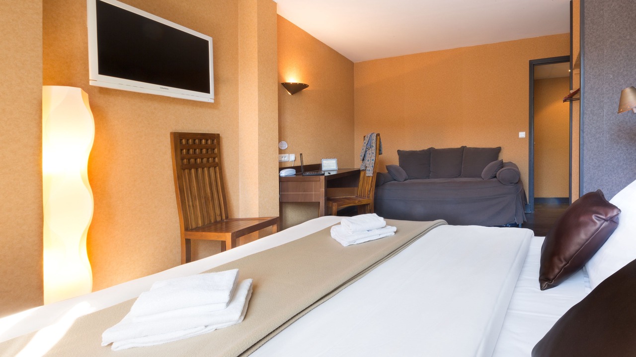 Photo of Bedroom in Beaulieu-sur-Dordogne