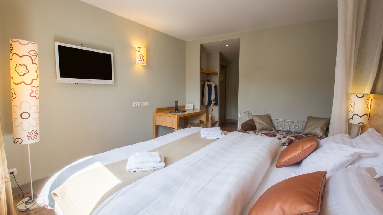 Photo of Bedroom in Beaulieu-sur-Dordogne