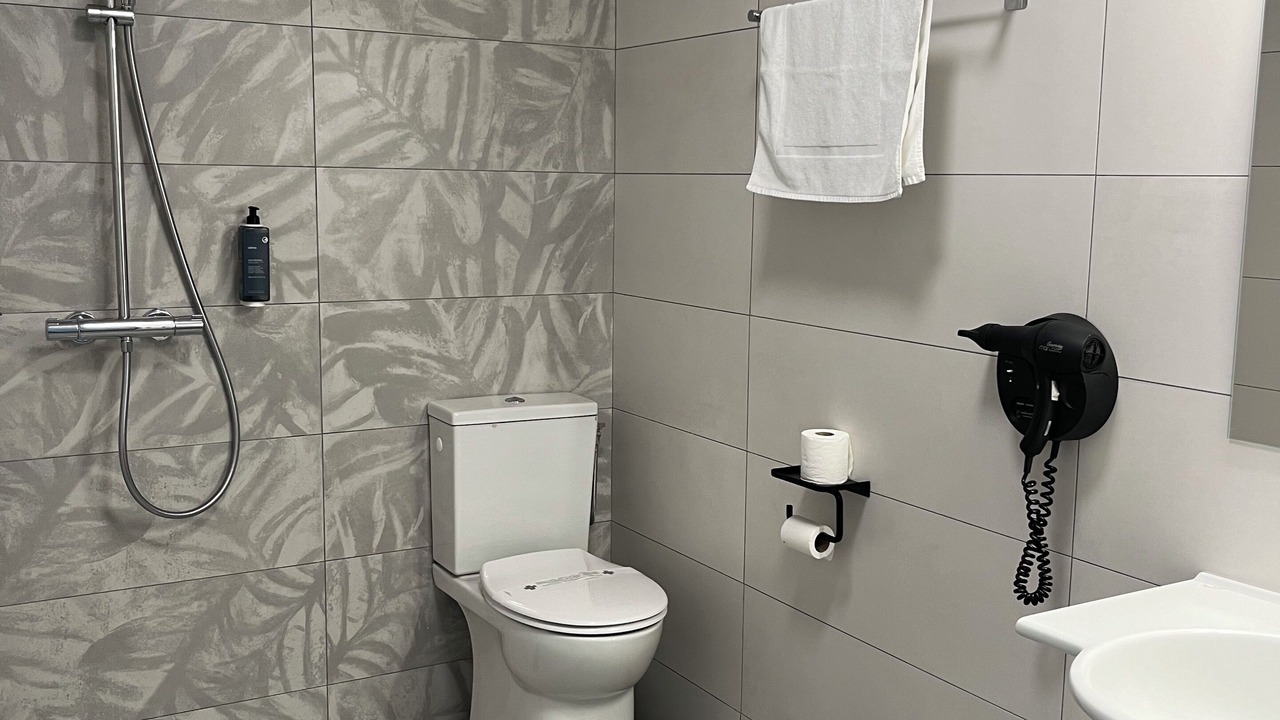 Photo of Bathroom in Saint-Martin-de-Fraigneau