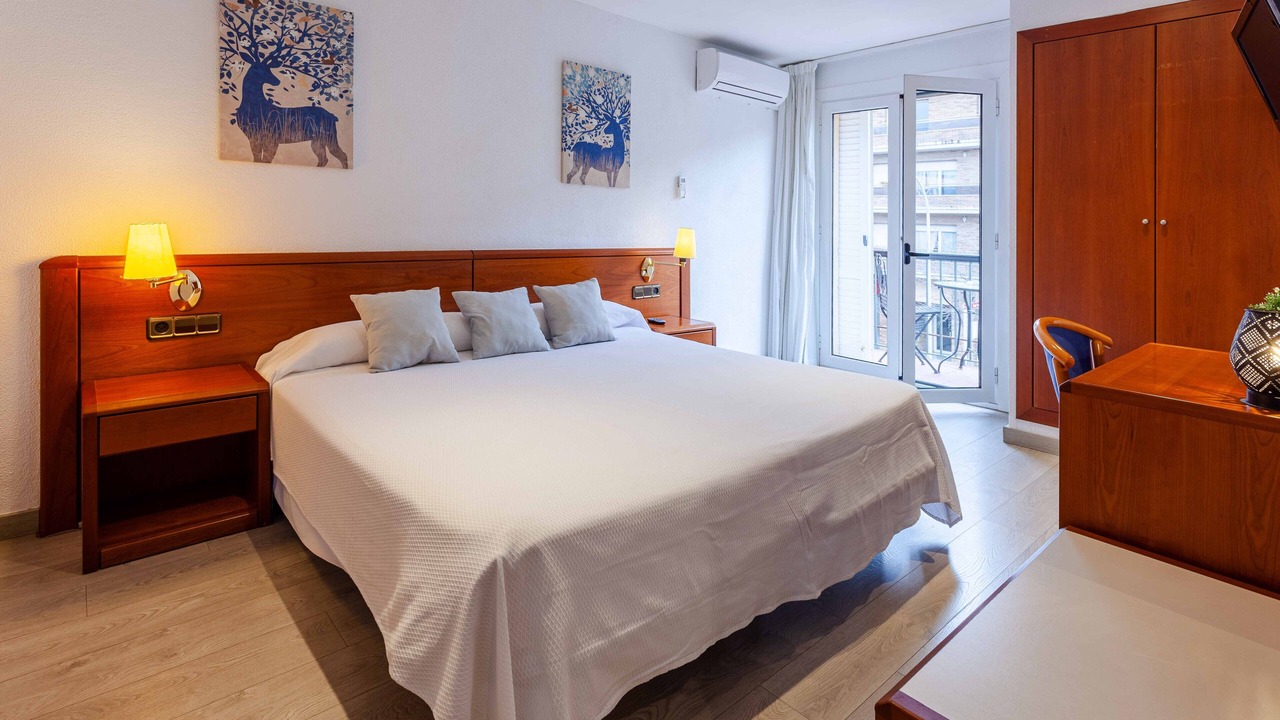 Photo of Bedroom in Figueres