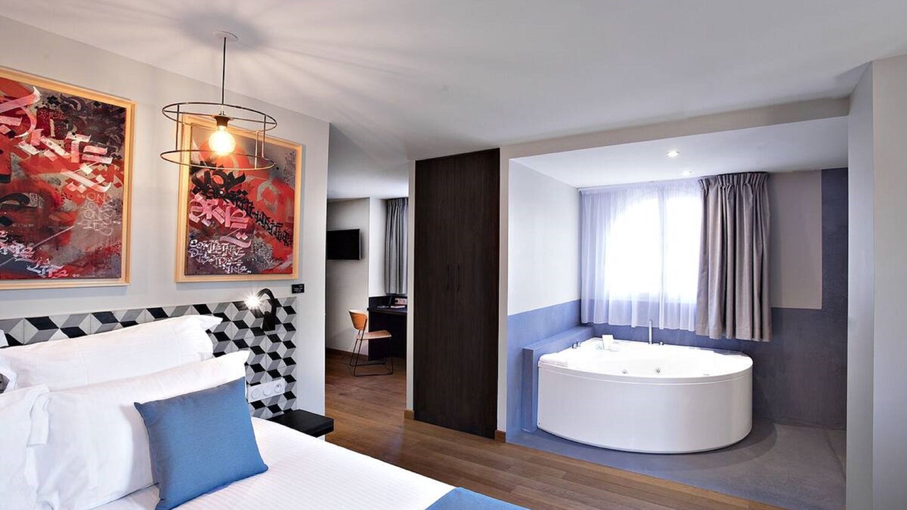 Photo of Bedroom in Arnaud Bernard