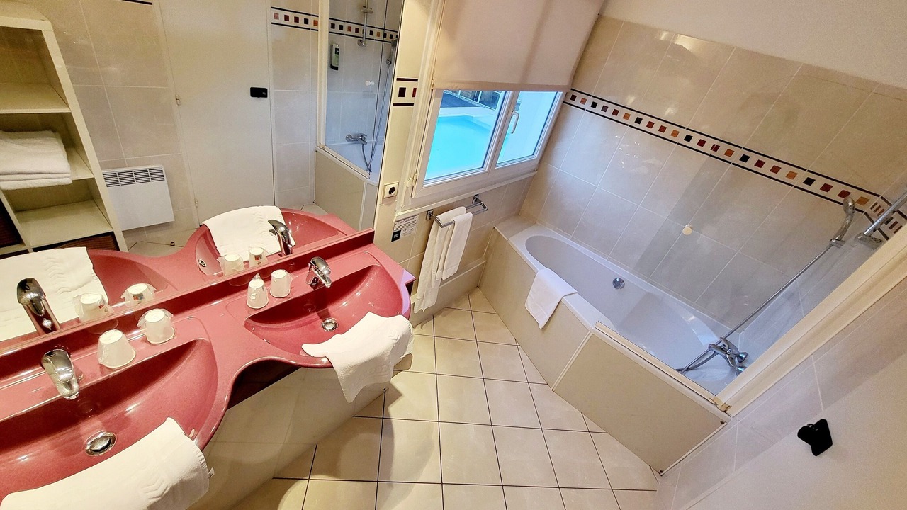 Photo of Bathroom in Marmande