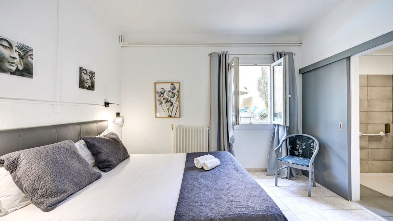 Photo of Bedroom in Entraigues-sur-la-Sorgue