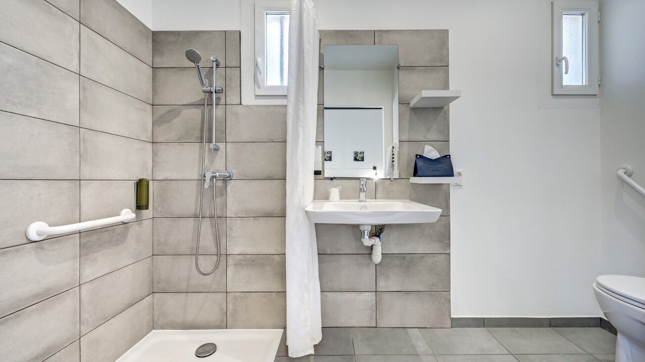 Photo of Bathroom in Entraigues-sur-la-Sorgue