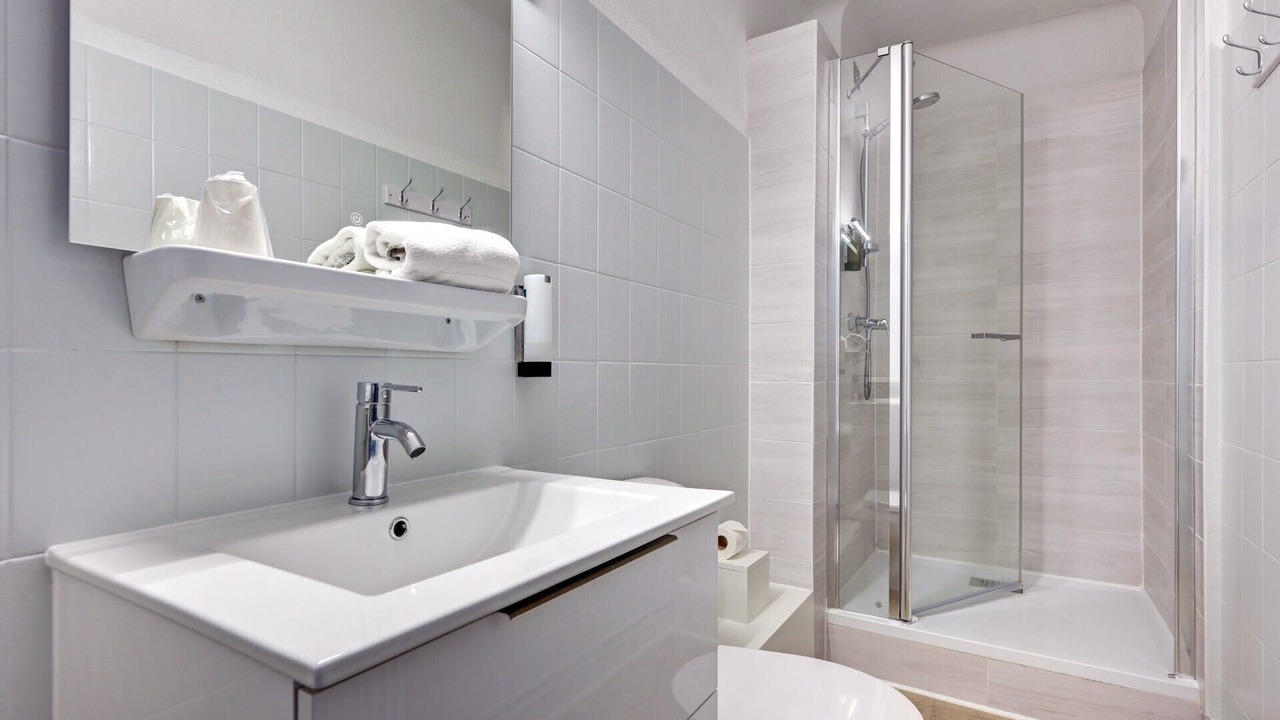 Photo of Bathroom in Entraigues-sur-la-Sorgue