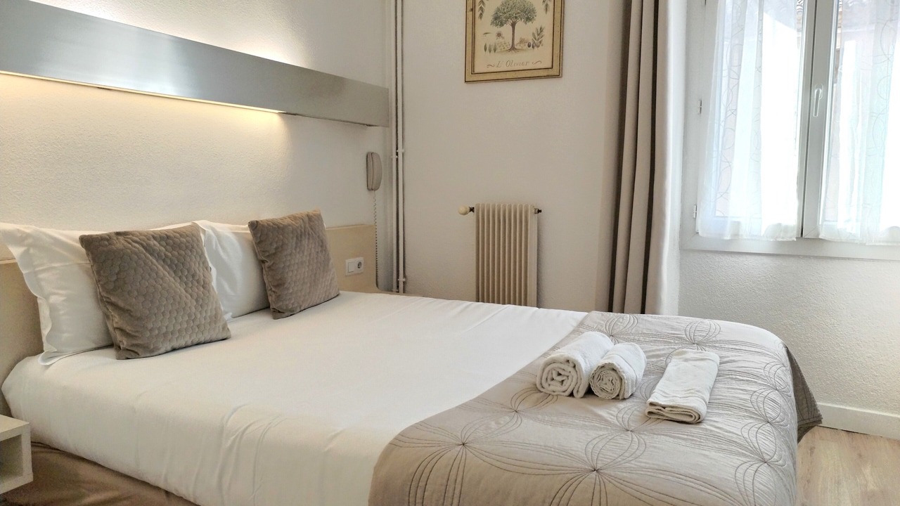 Photo of Bedroom in Entraigues-sur-la-Sorgue