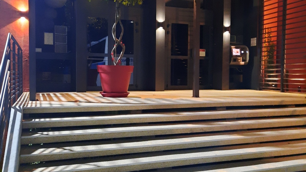 Photo of Outdoor in Flace