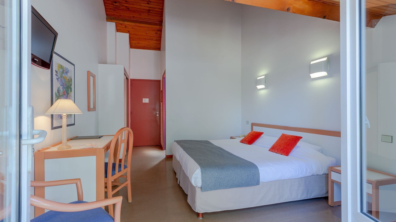 Photo of Bedroom in Saint-Martin-de-la-Place