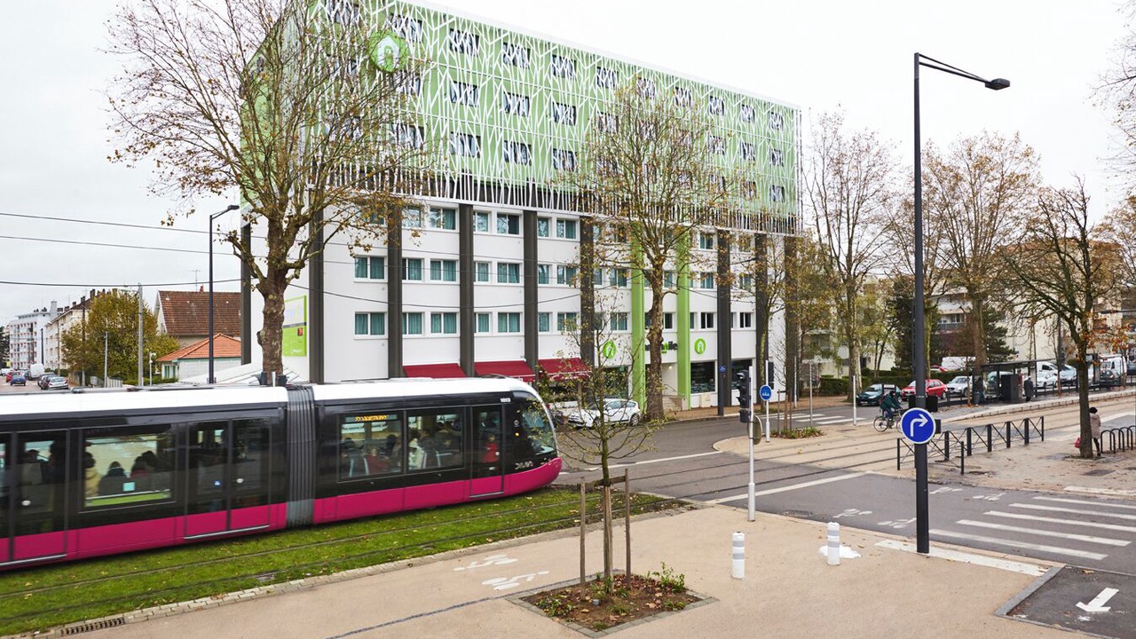 Photo of Outdoor in Montmuzard