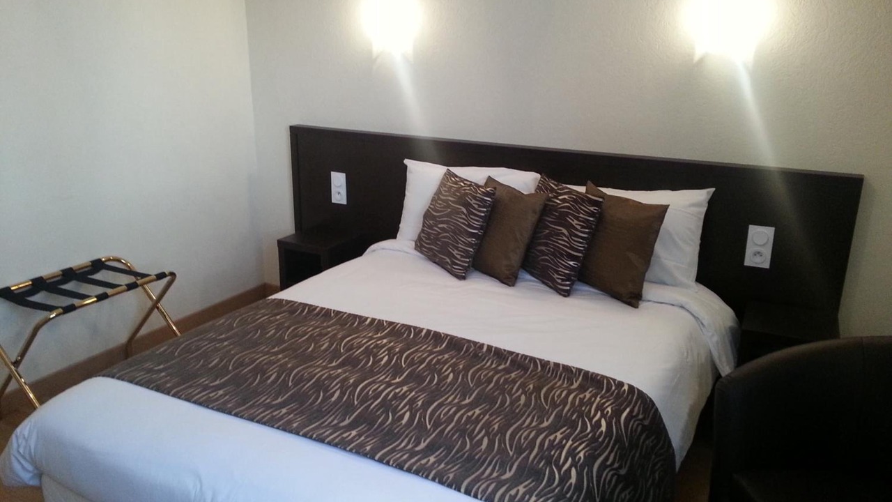 Photo of Bedroom in Alencon