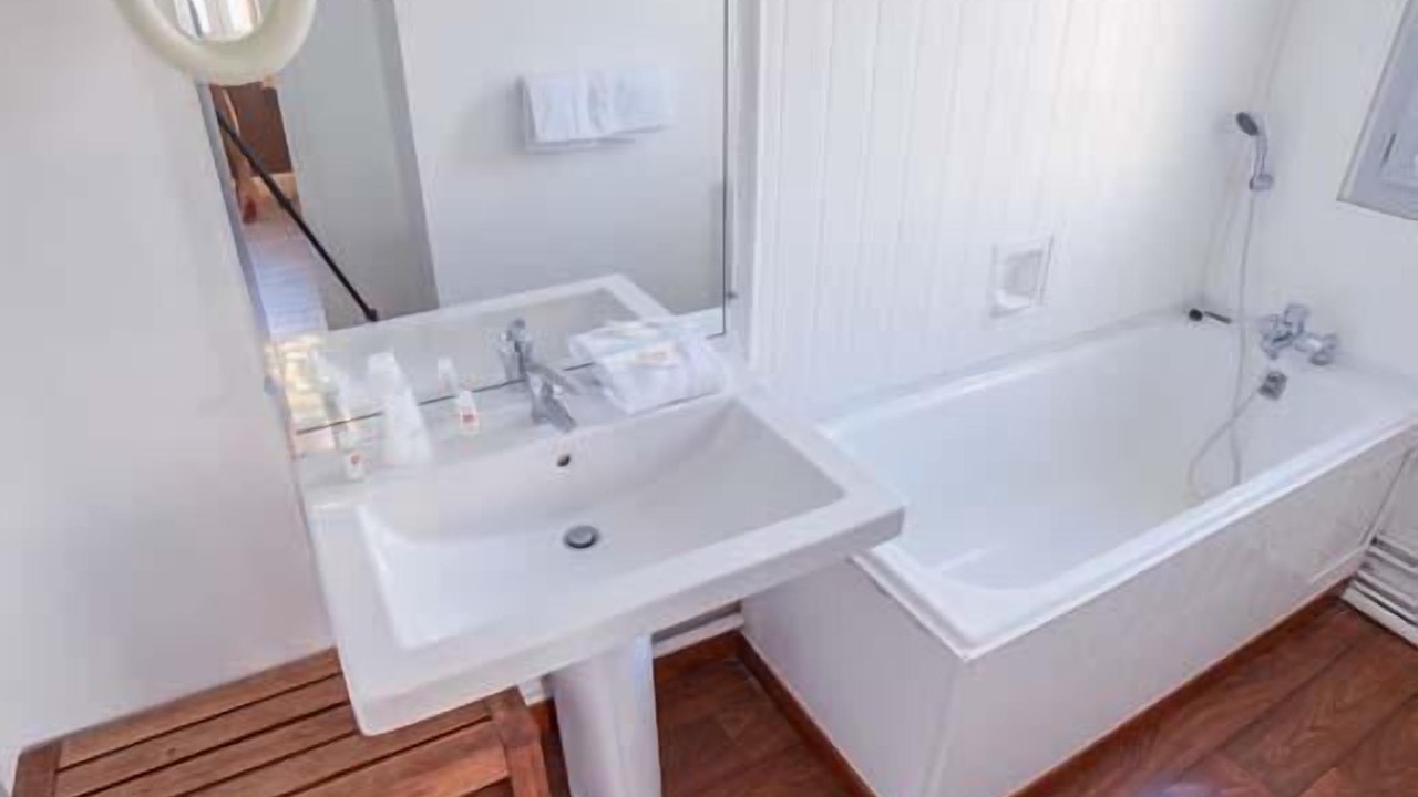 Photo of Bathroom in La Roche-sur-Yon