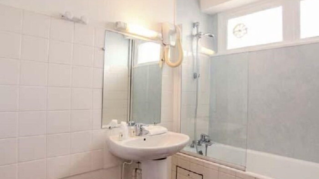 Photo of Bathroom in La Roche-sur-Yon
