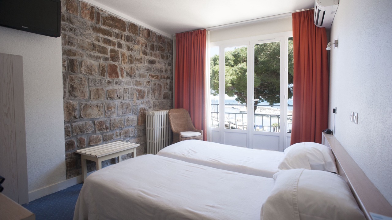 Photo of Bedroom in Carqueiranne