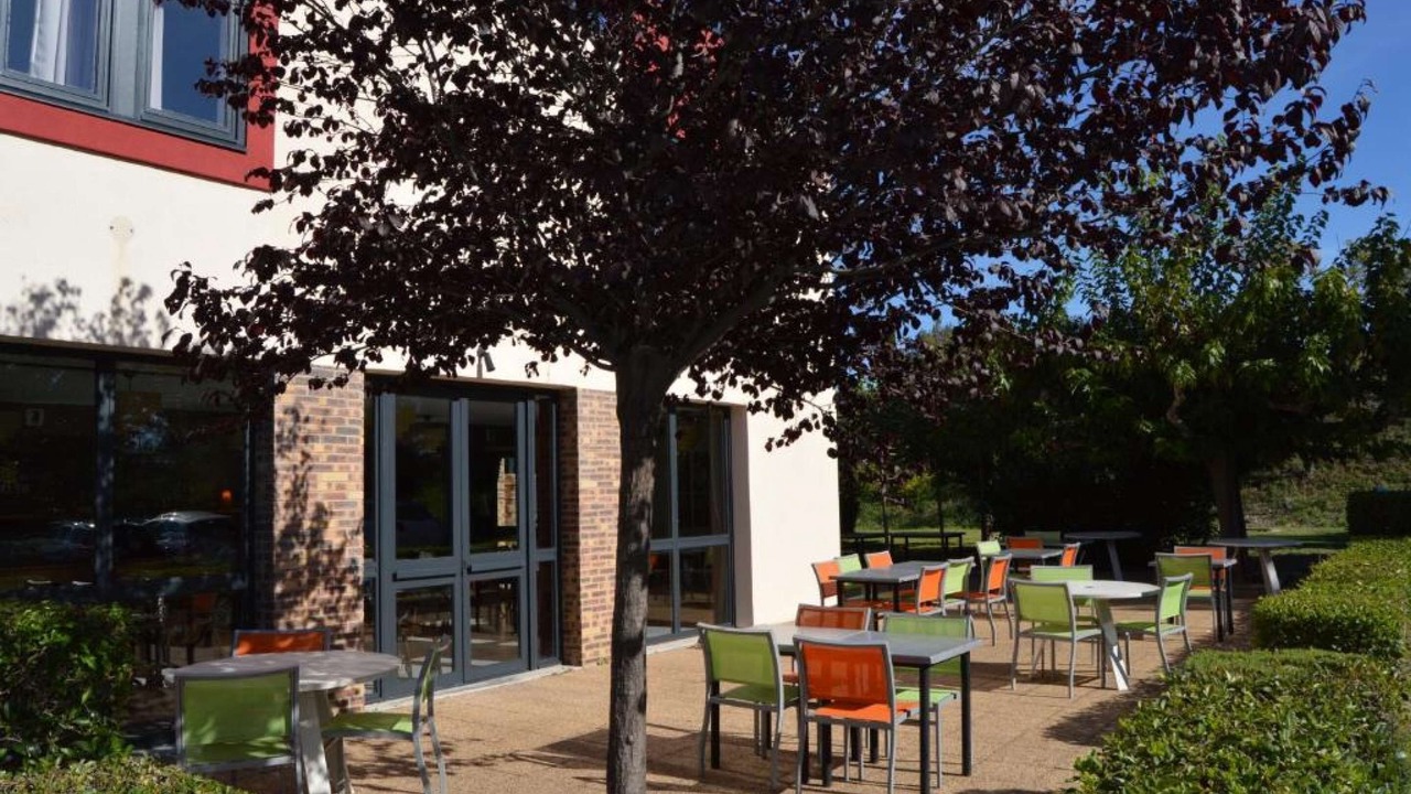 Photo of Outdoor in Hopitaux-Facultes