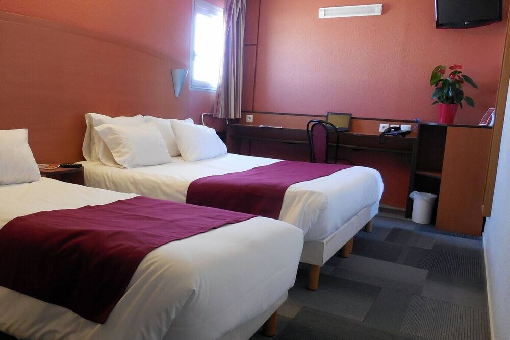 Photo of Bedroom in Saran