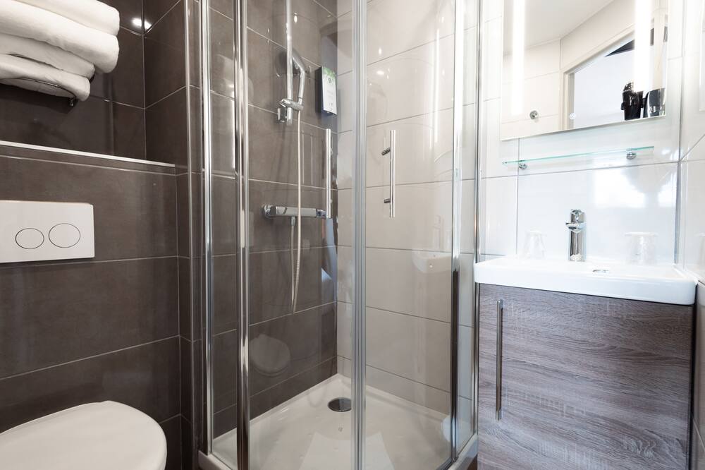 Photo of Bathroom in Saran