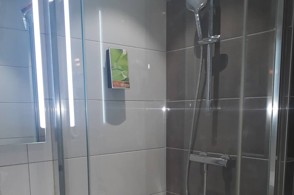 Photo of Bathroom in Saran
