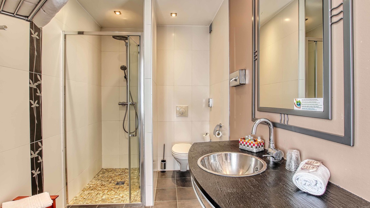 Photo of Bathroom in Haussonville-Blandan-Mon Desert-Saurupt