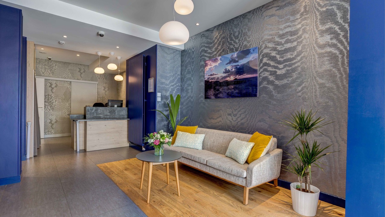 Photo of Livingroom in Colombier - Champ de Mars