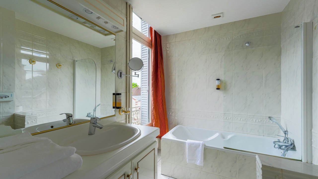 Photo of Others in Auxerre