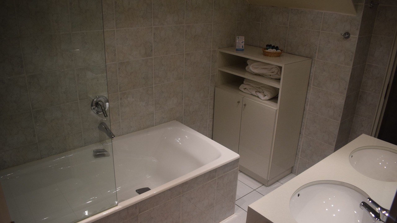 Photo of Bathroom in Gare