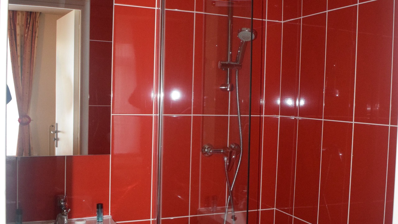 Photo of Bathroom in Gare