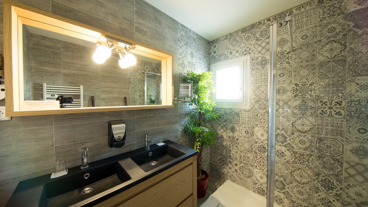 Photo of Bathroom in Saint-Hilaire-Saint-Florent