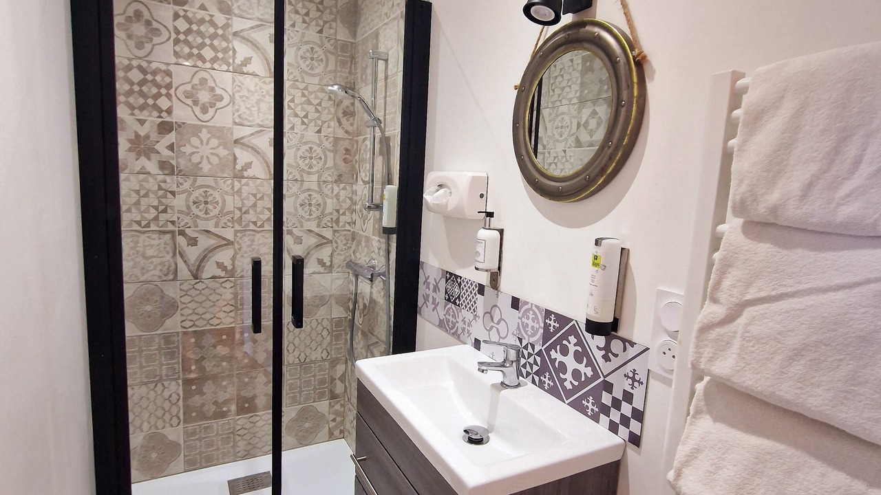 Photo of Bathroom in Saint-Hilaire-Saint-Florent