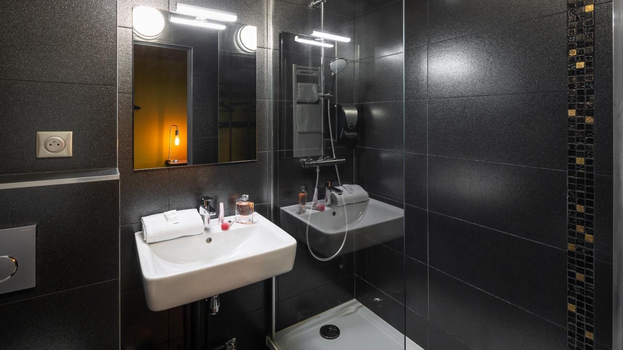 Photo of Bathroom in Saint-Jacques-de-la-Lande