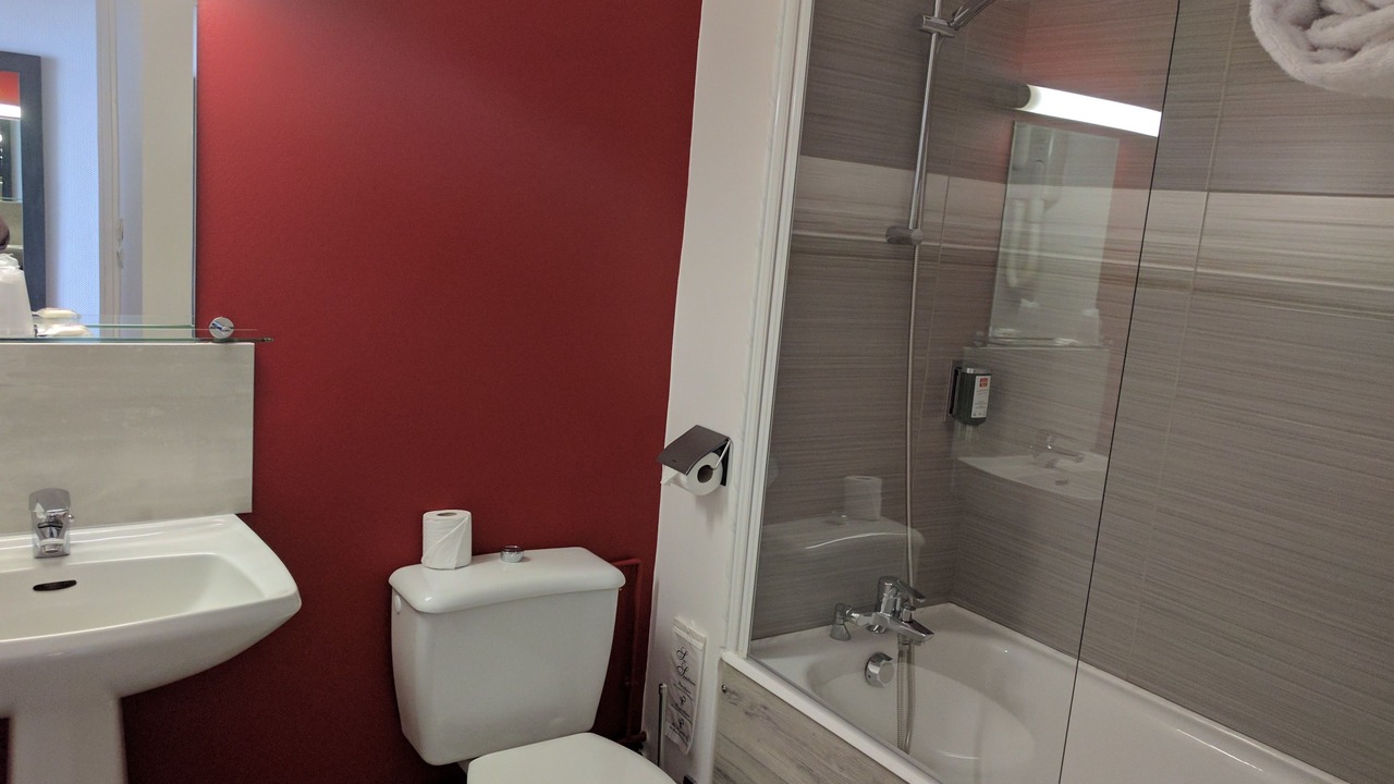 Photo of Bathroom in Joue-les-Tours