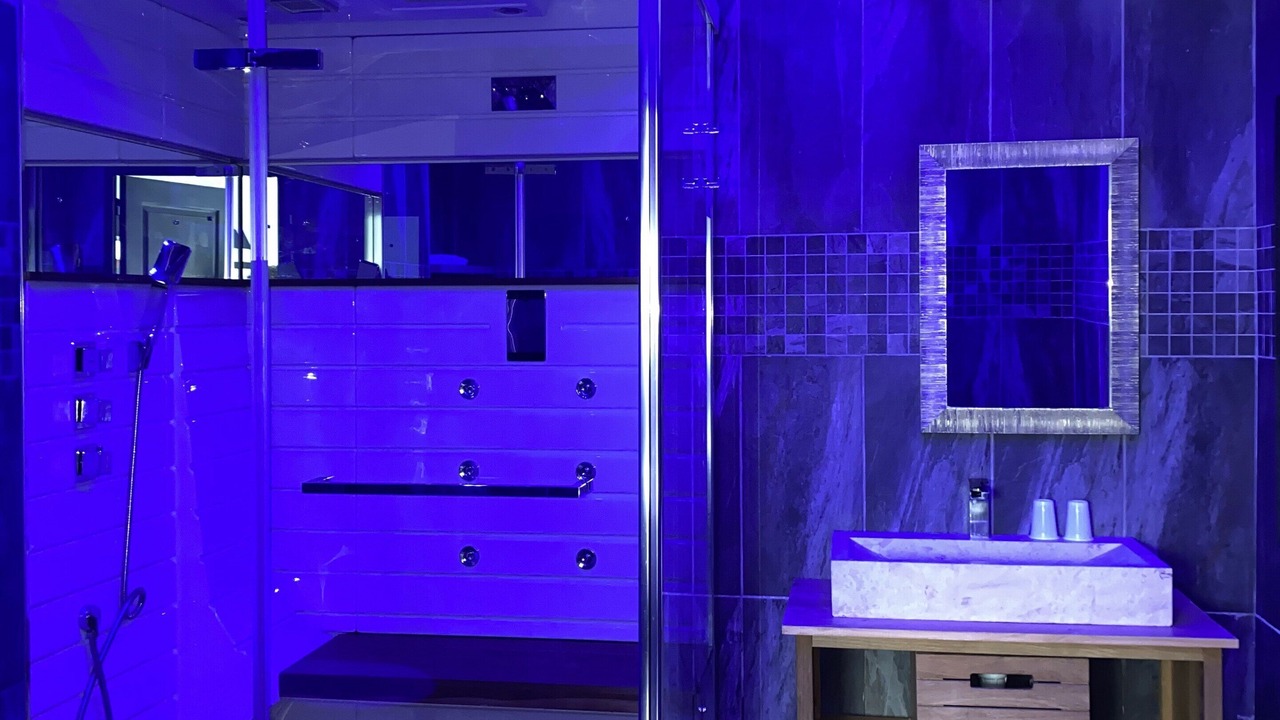 Photo of Bathroom in Noyelles-Godault