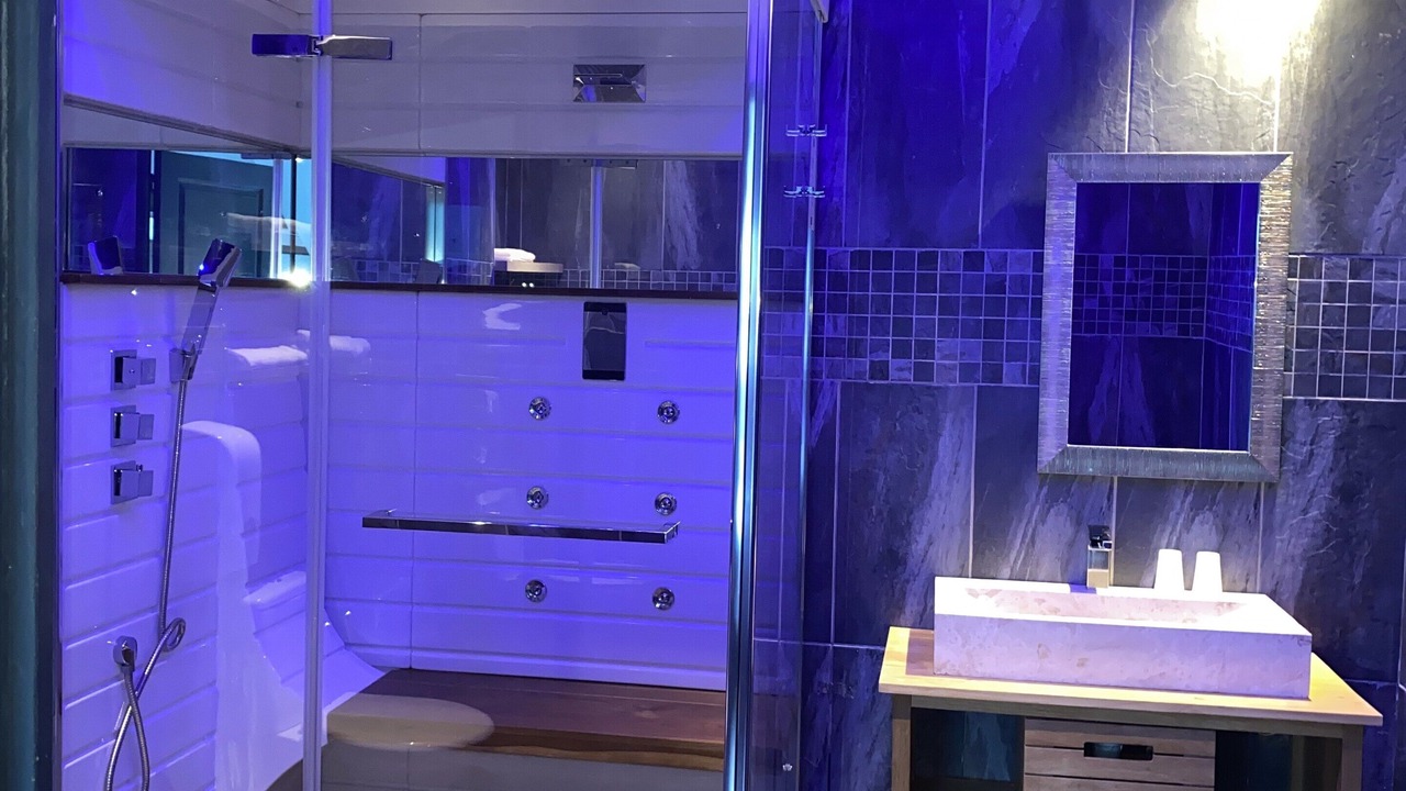 Photo of Bathroom in Noyelles-Godault