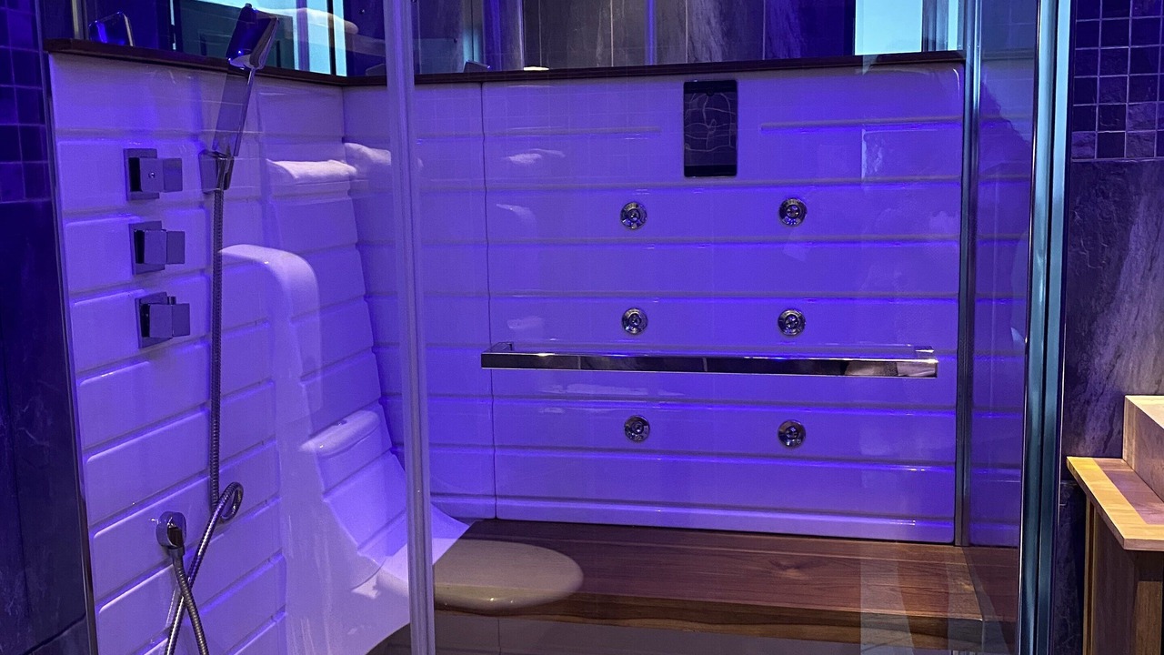 Photo of Bathroom in Noyelles-Godault