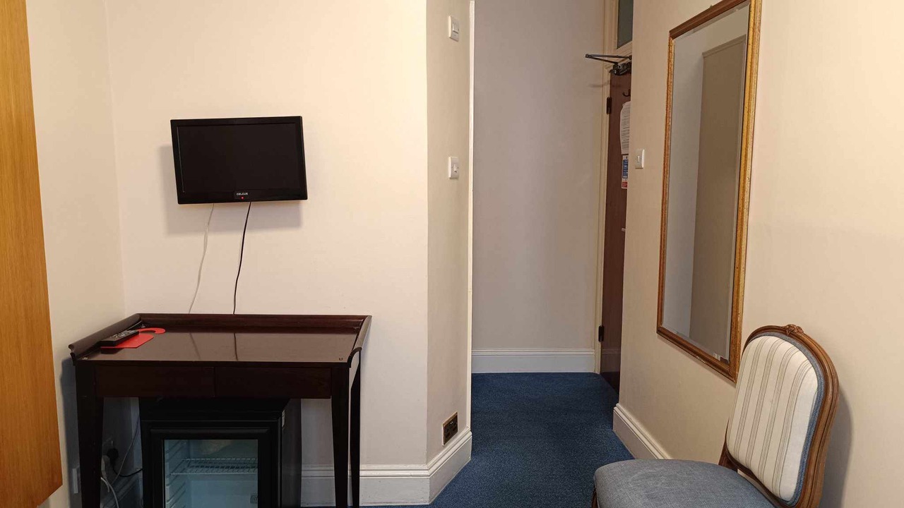 Photo of Bedroom in Courtfield