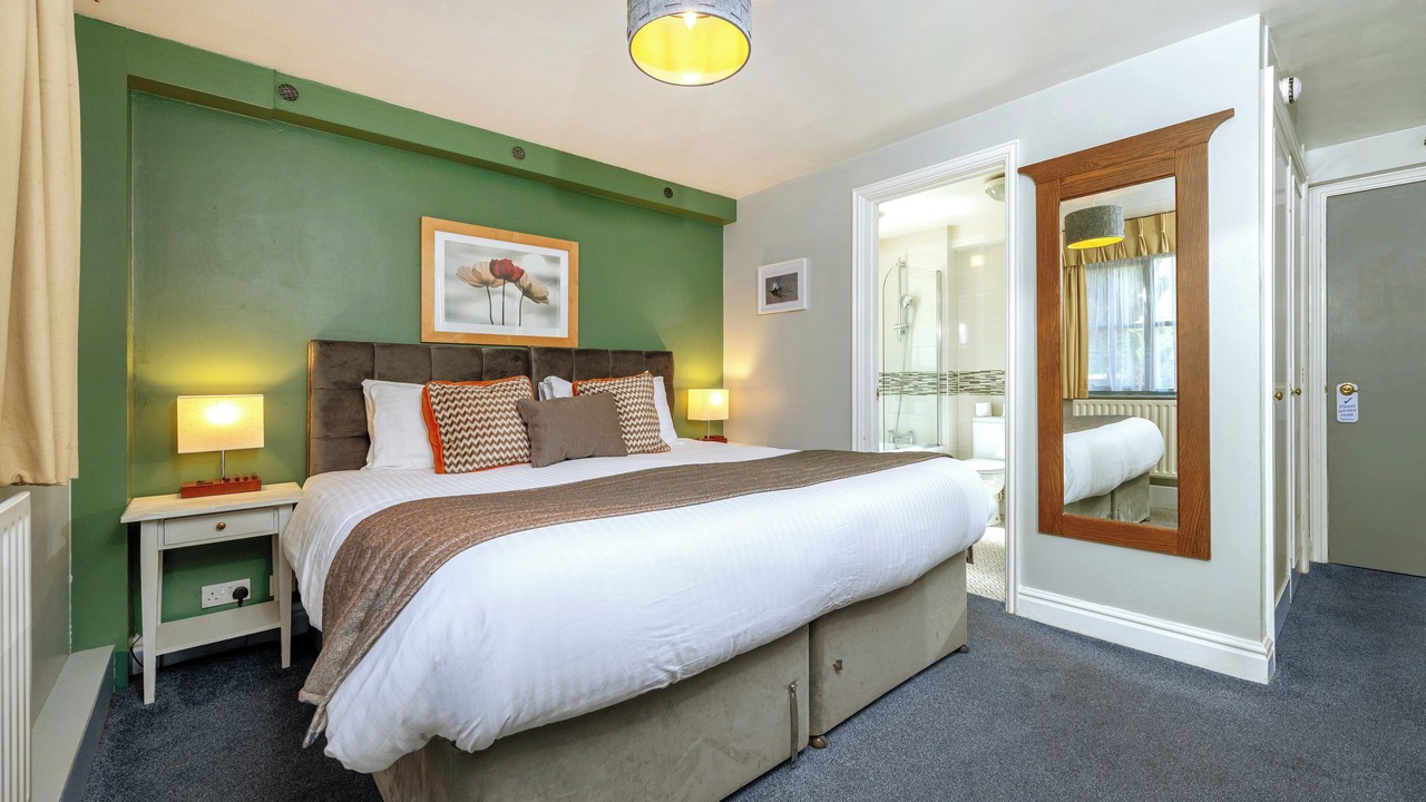 Photo of Others in Glaston