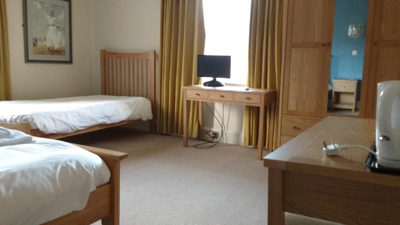 Photo of Others in Sutton Benger