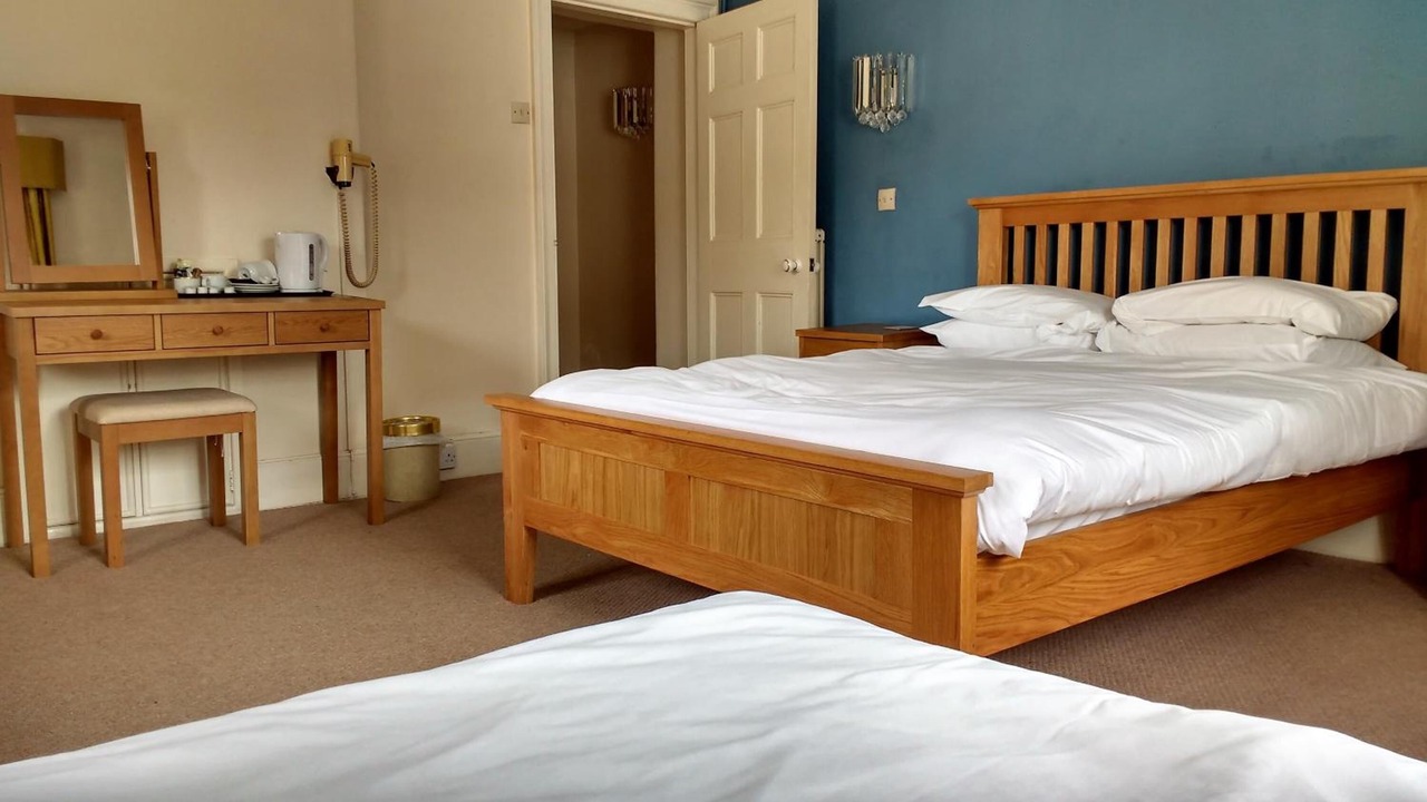 Photo of Others in Sutton Benger