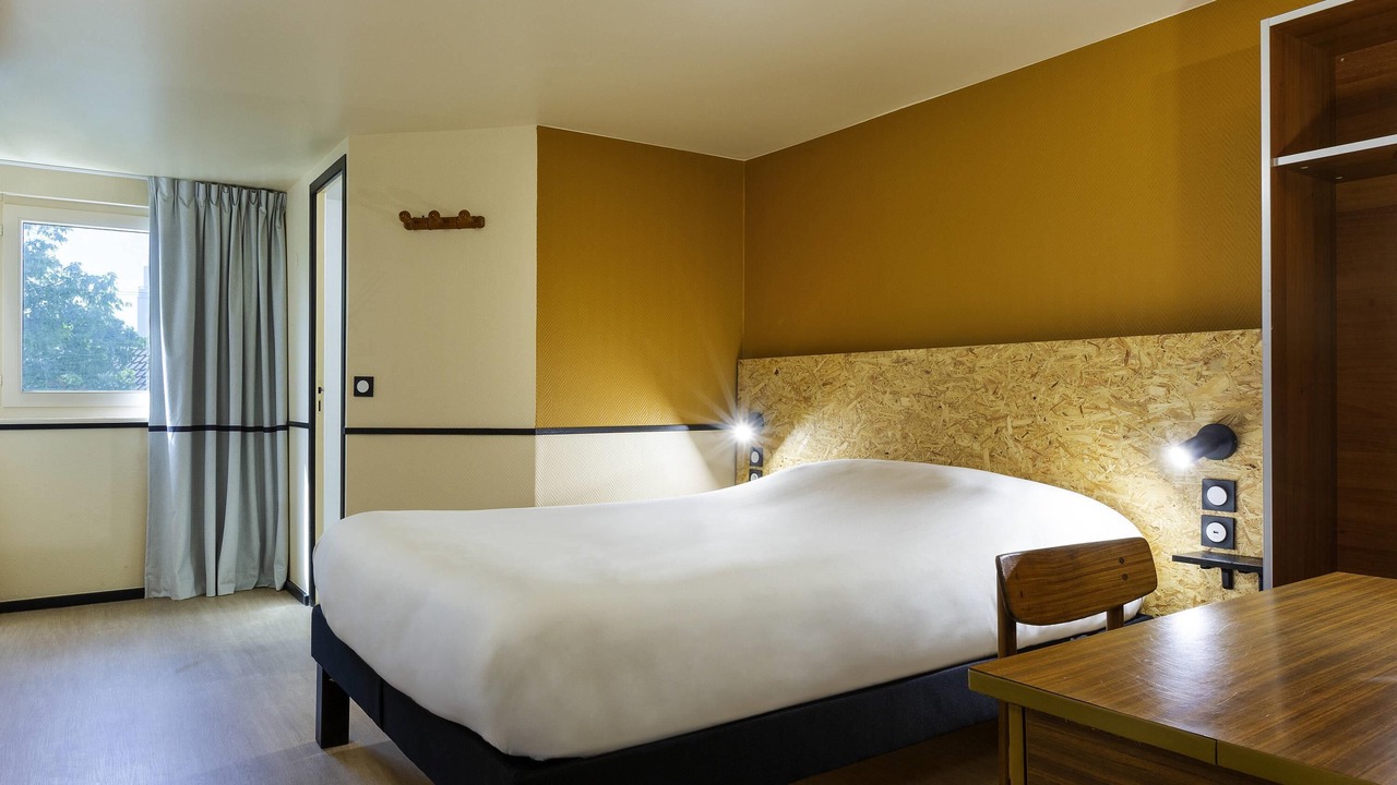 Photo of Bedroom in Villeneuve-la-Garenne