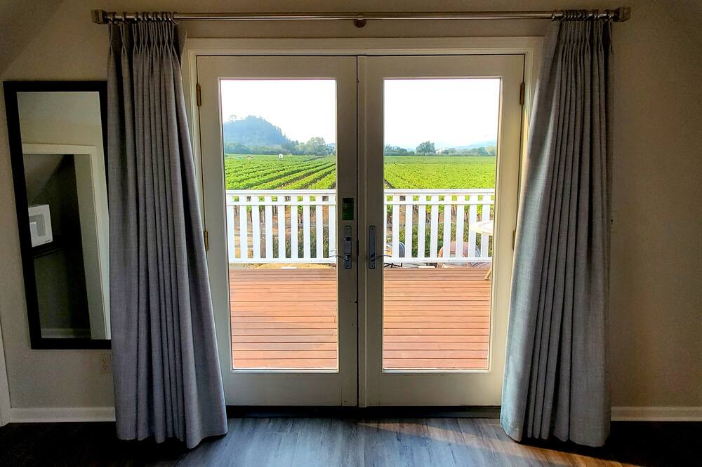 Photo of Patio Balcony in Geyserville