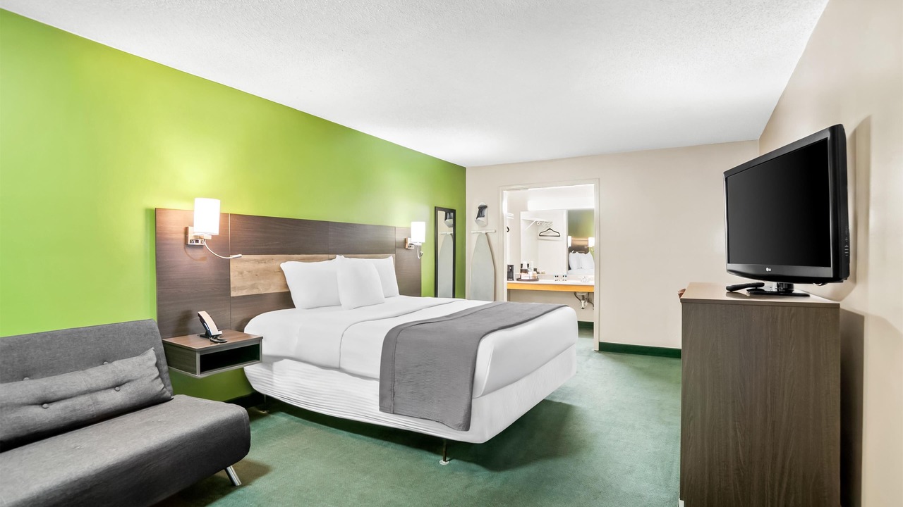 Photo of Bedroom in Silver Creek
