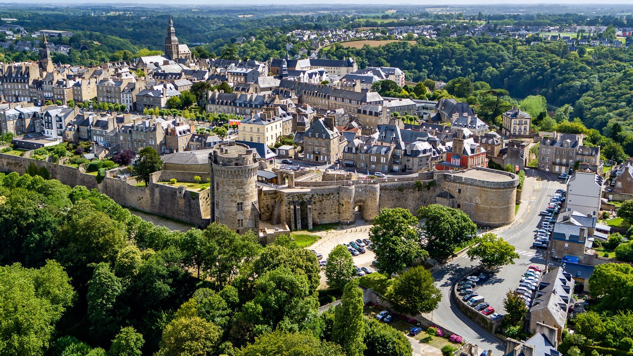 Photo of Others in Dinan