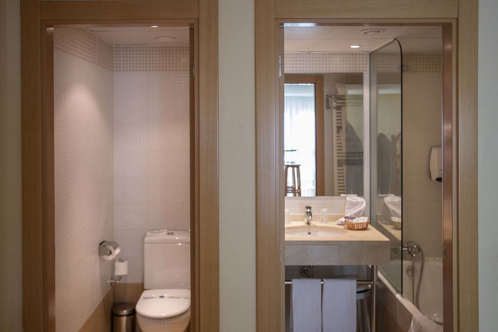 Photo of Bathroom in Ansalonga
