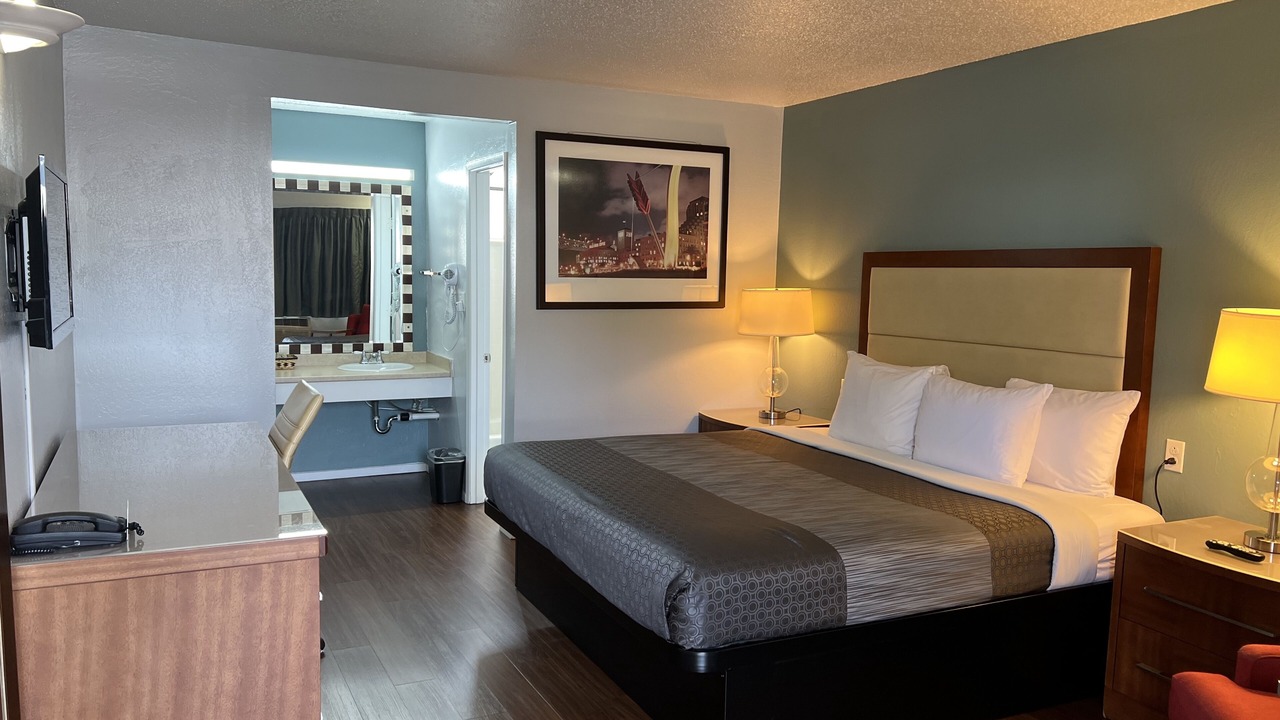 Photo of Bedroom in Grants Pass