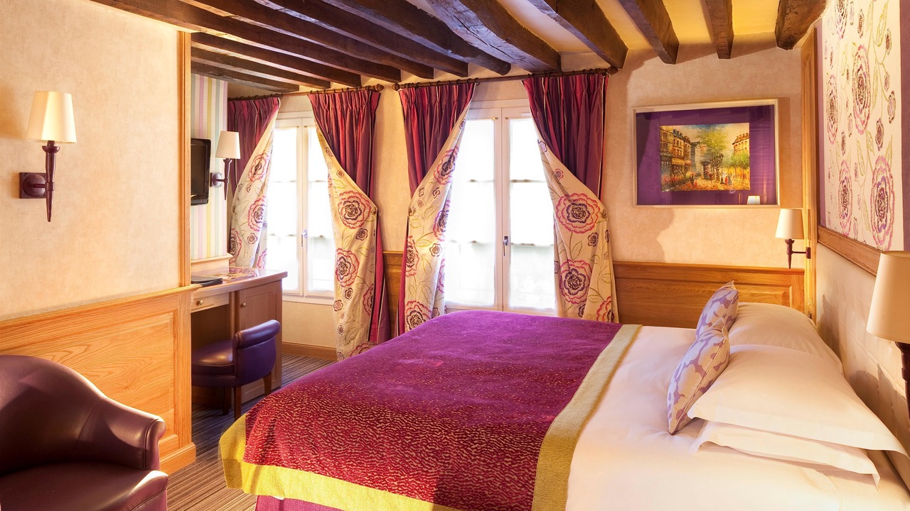 Photo of Bedroom in 6th Arrondissement