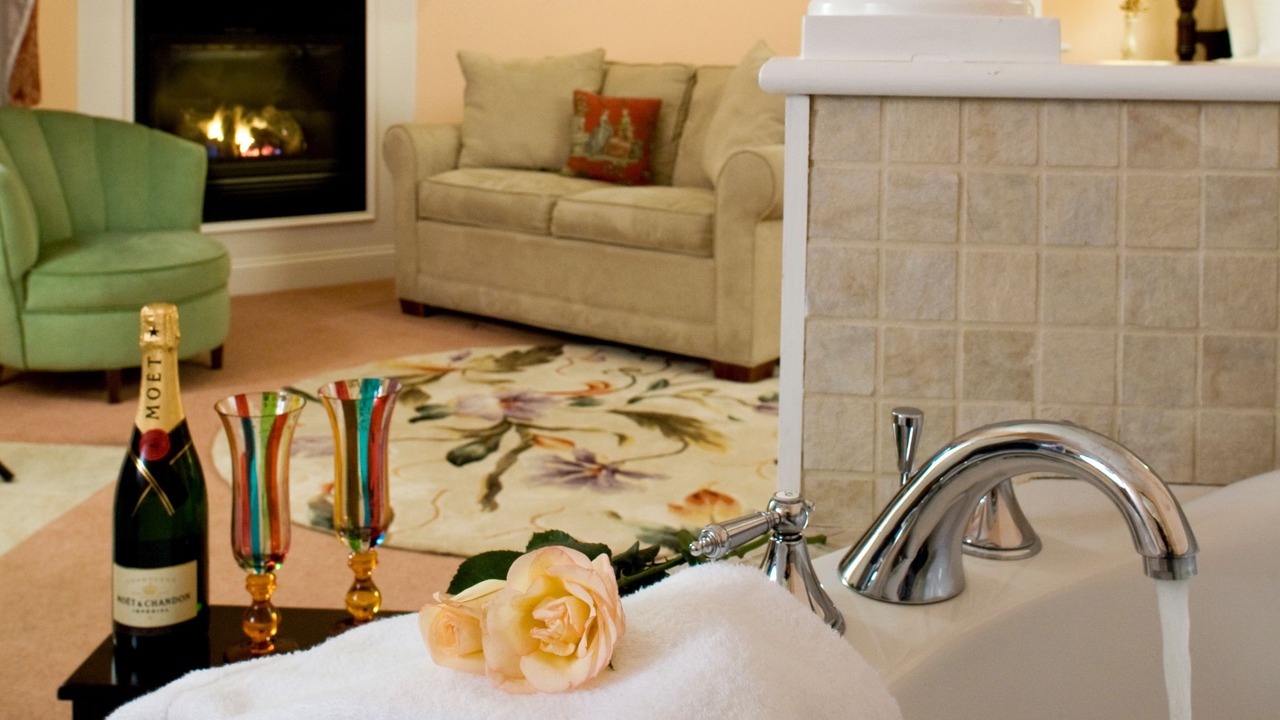 Photo of Livingroom in Lenox