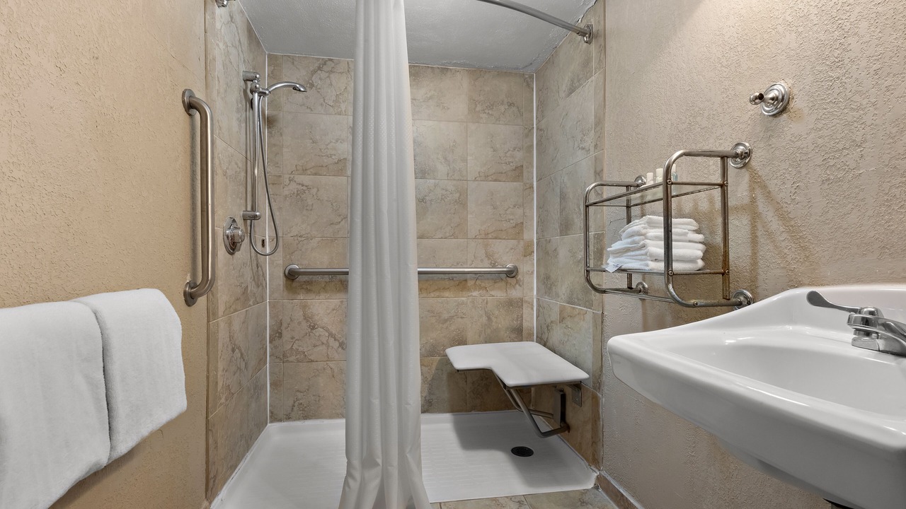 Photo of Bathroom in Wayne