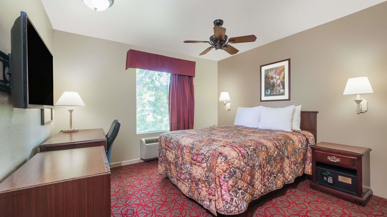 Photo of Bedroom in St. Peters